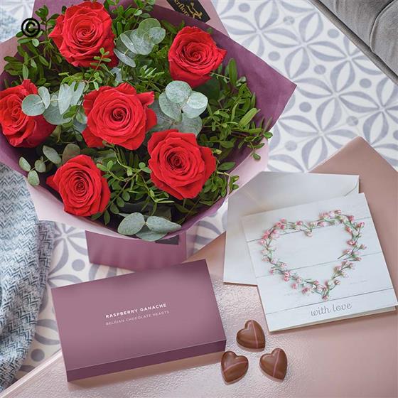 6 Red Rose Gift Box with Card and Chocolates