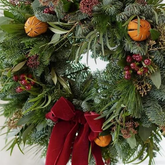 Classic Christmas Wreath Large